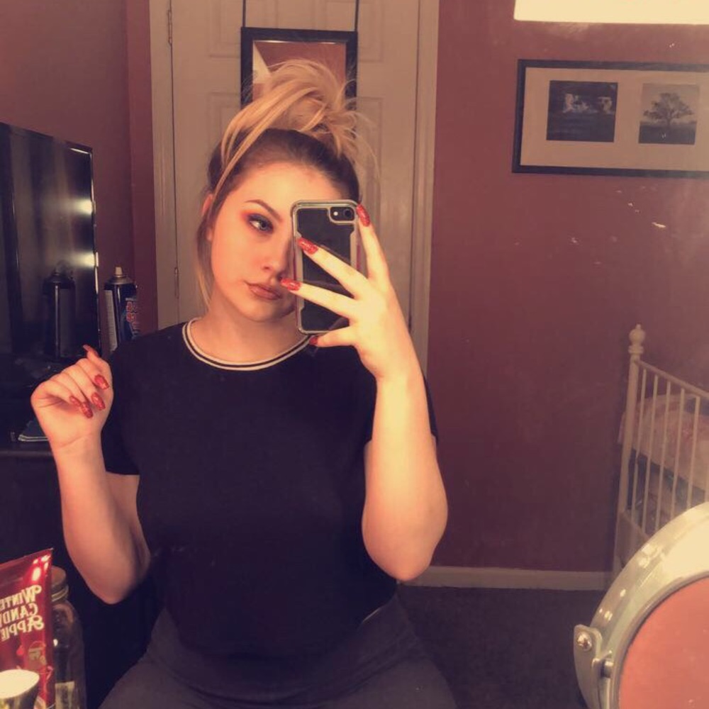 Black and white hollister crop top
